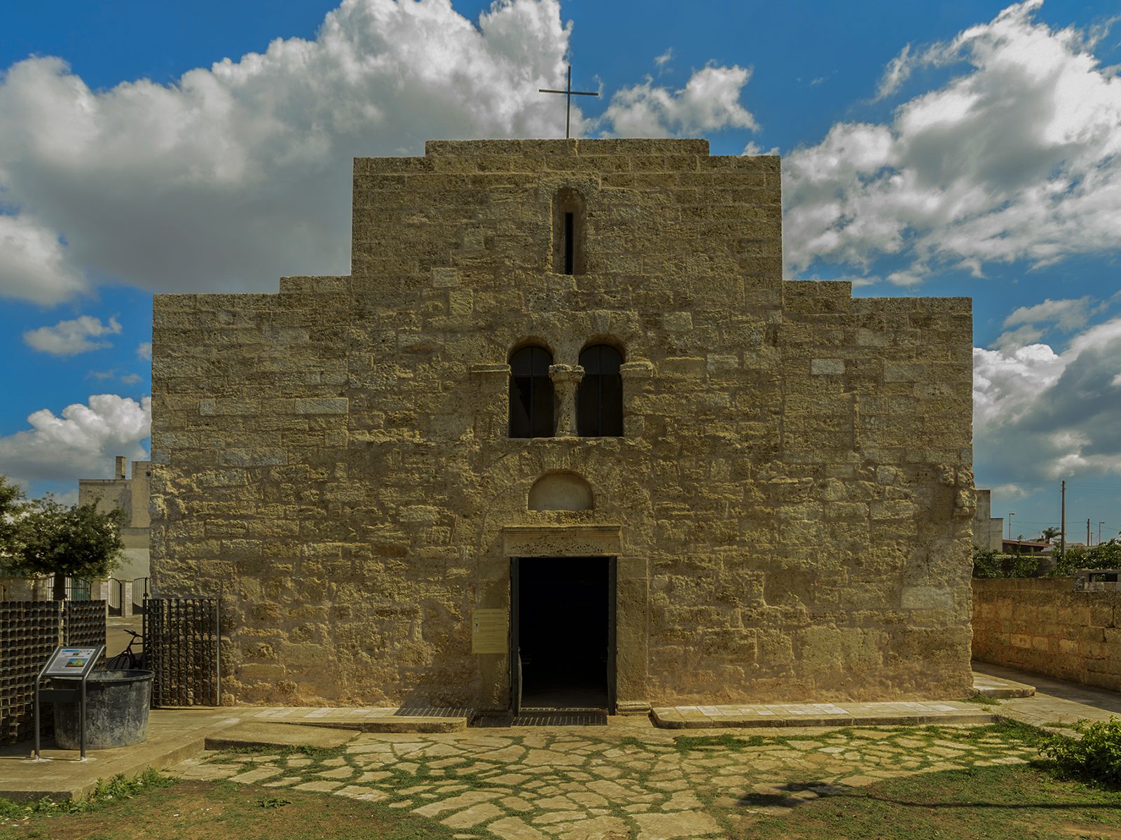 La Centopietre e la chiesa di San Giovanni Battista