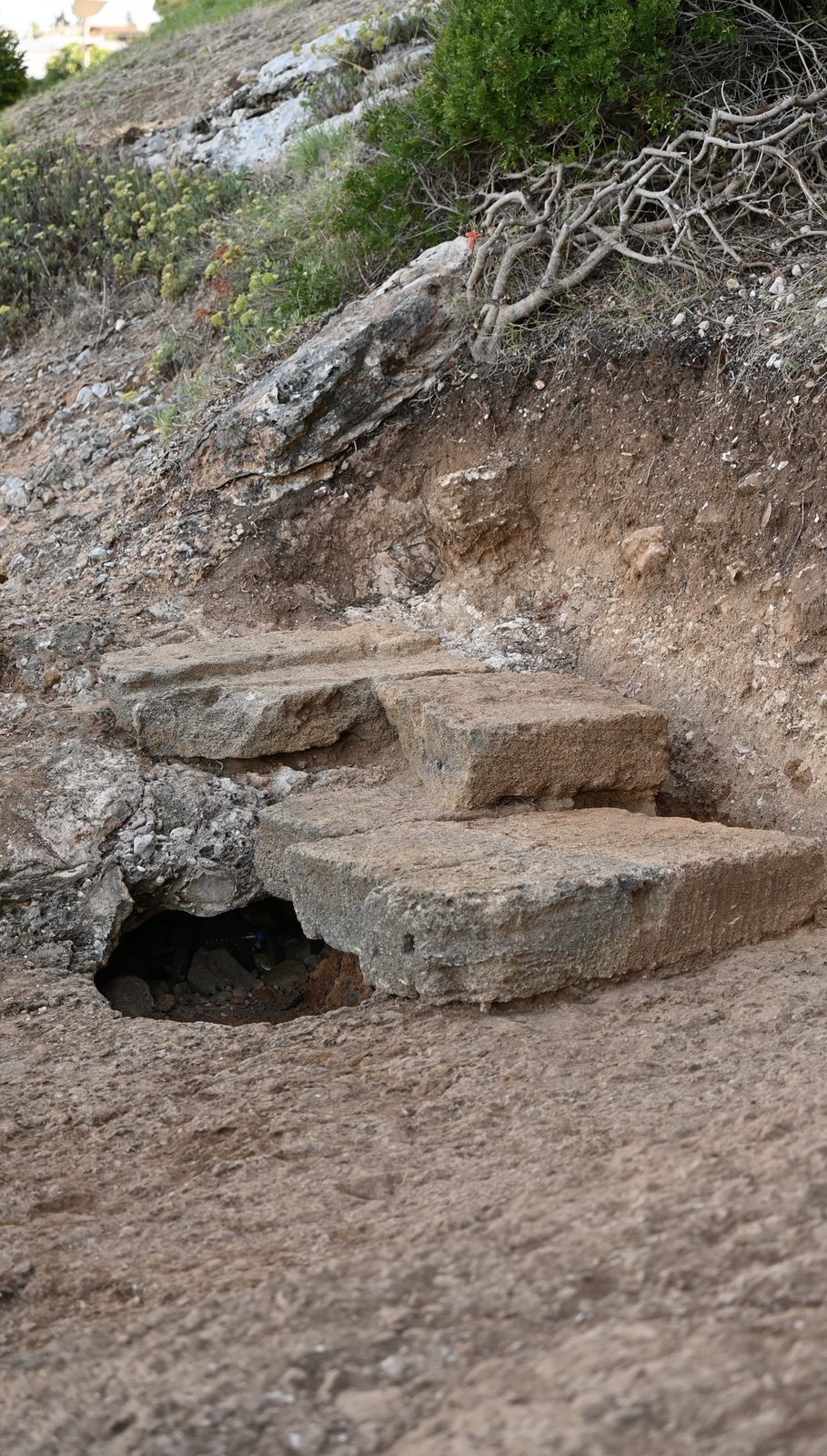 Gli scavi a San Gregorio, l’approdo di Vereto
